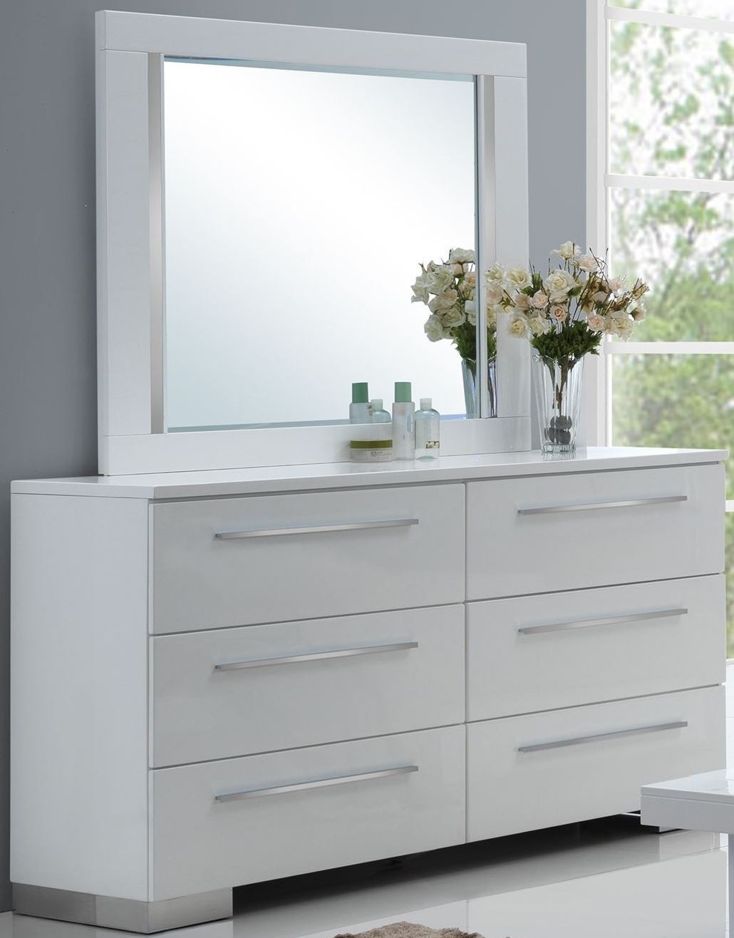 Sapphire High Gloss White Laminate Dresser, B2643050, New Classics