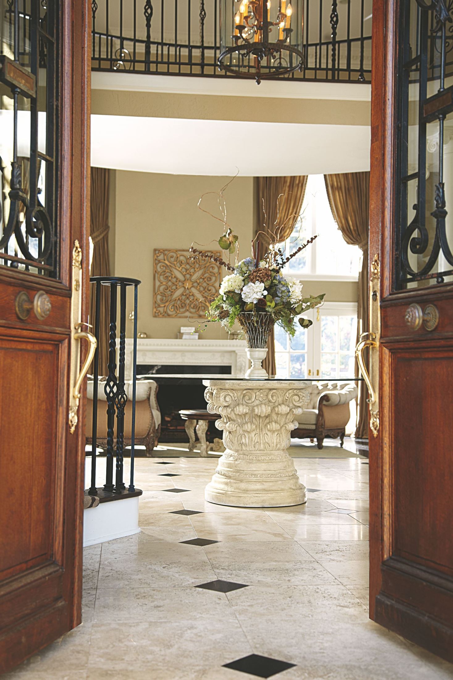 Jessica Mcclintock Round Dining Room Set 217 702R Hammary