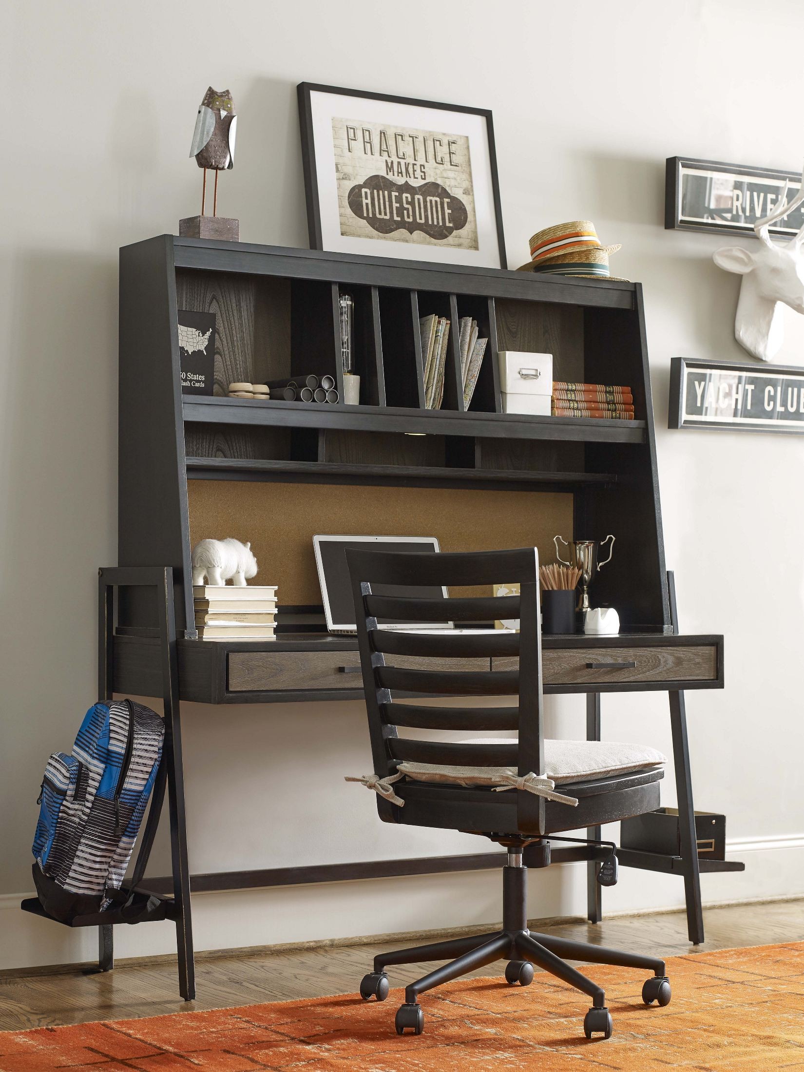 Myroom Chalkboard and Backpack Desk With Hutch, 532202027, Smartstuff