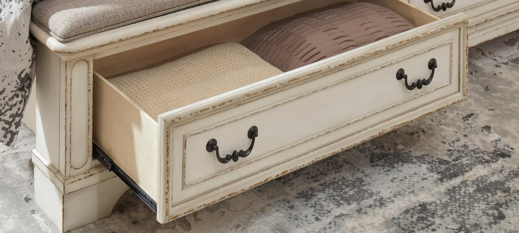 Storage bed material and build quality