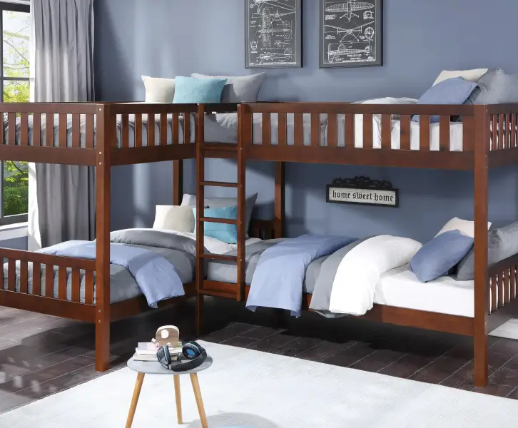 Corner bunk bed