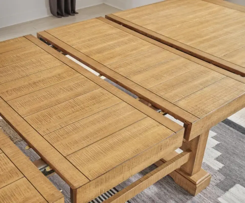 Extendable and butterfly-leaf tables