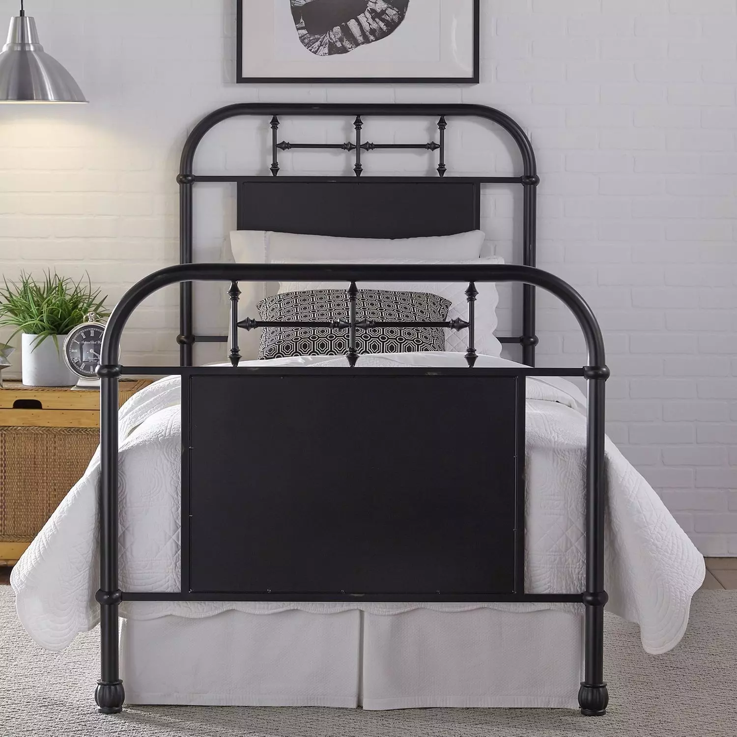 Heritage Series Distressed Black Full Metal Bed