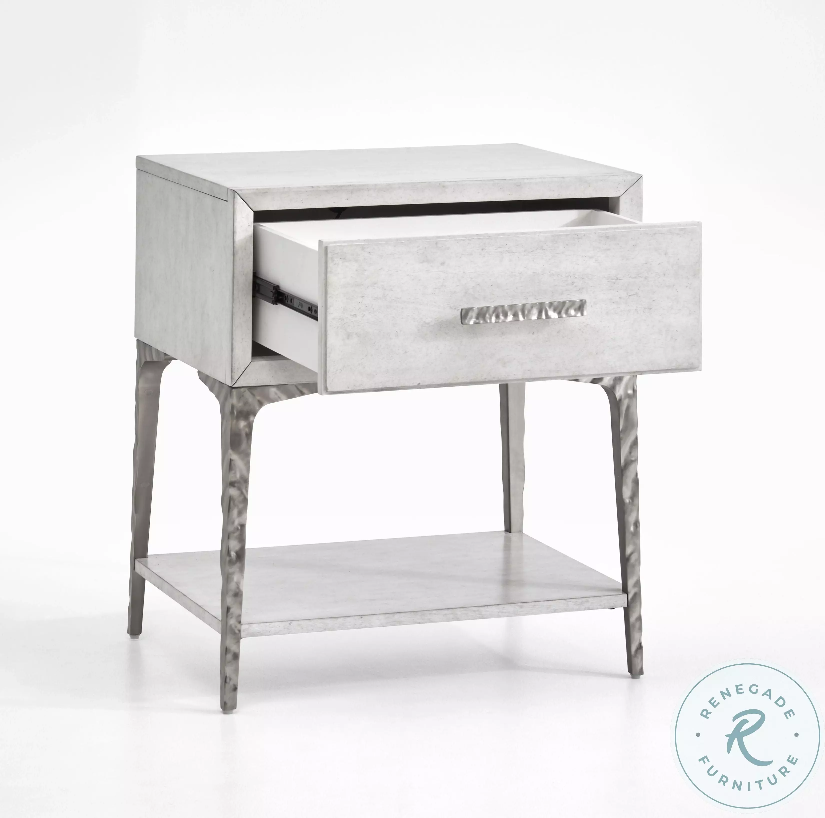 B7008 Pearl And Quintus White And Silver Fog Panel Bedroom