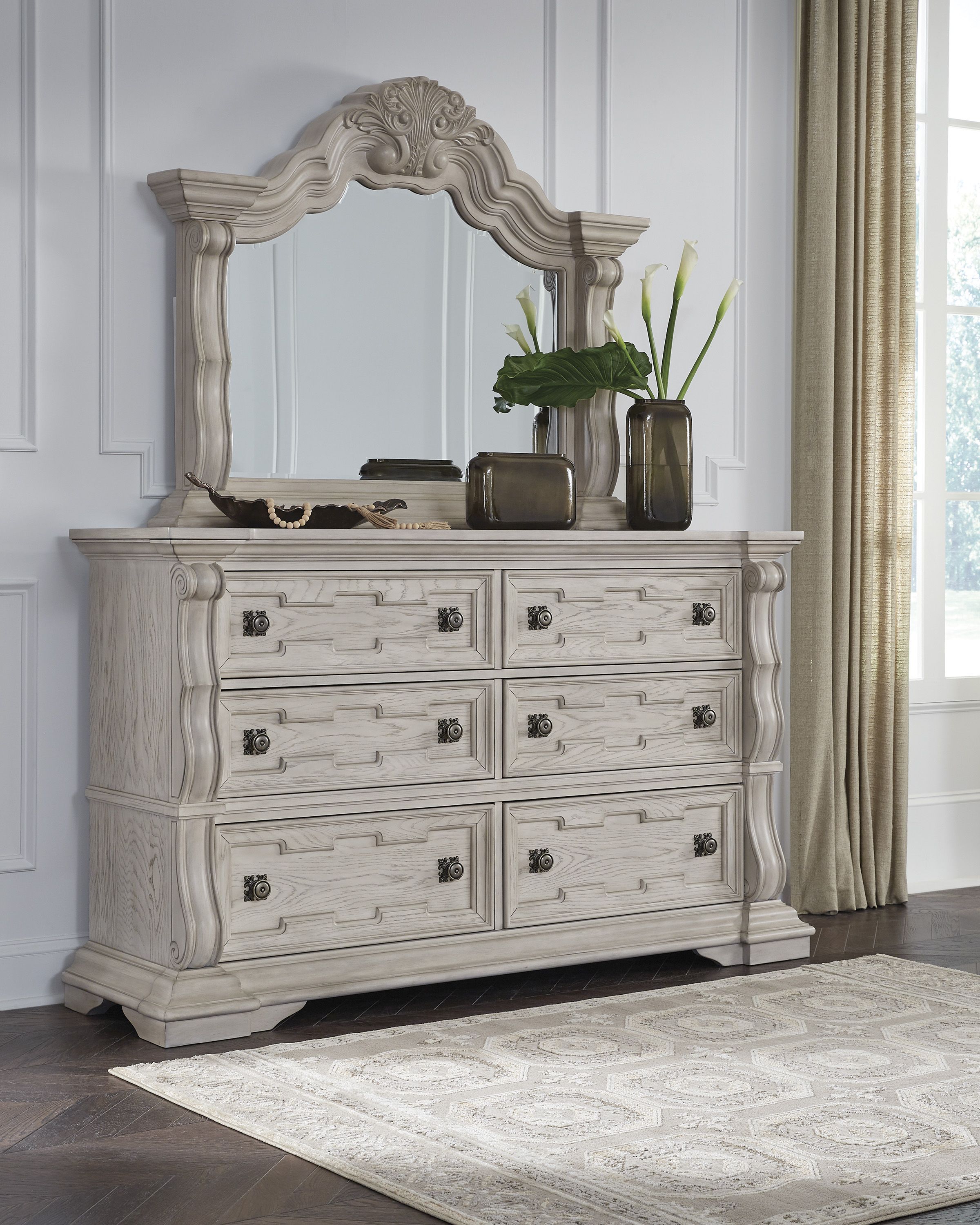 Valleymont Antique White 6 Drawer Dresser and Arched Mirror From