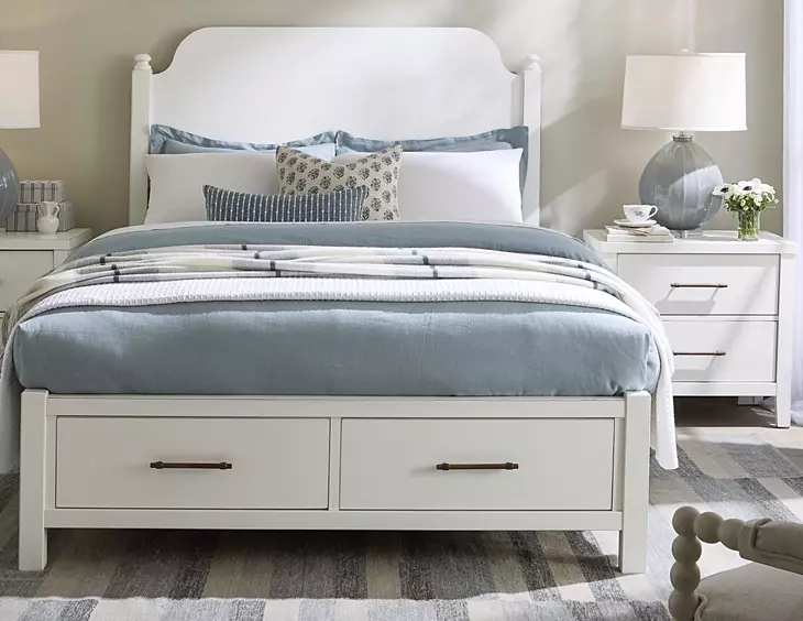 Pure Maple Cottage White Queen Poster Storage Bed