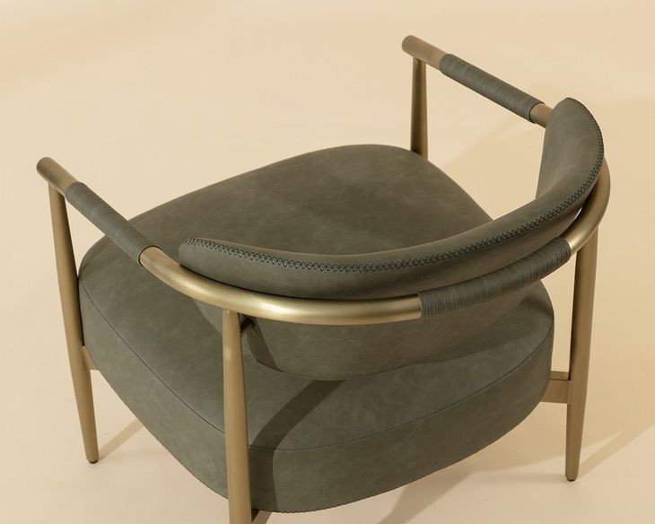 Heloise Ivanhoe Pine Upholstered Lounge Chair