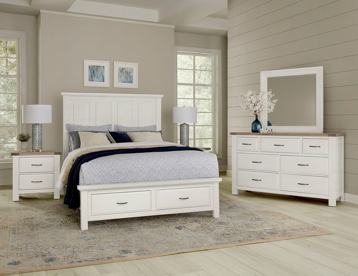 Maple Road Soft White Mansion Storage Panel Bedroom Set