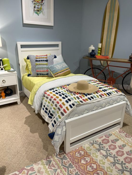 Summerland Pure White Twin Panel Bed