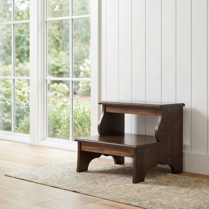 Praline Step Stool
