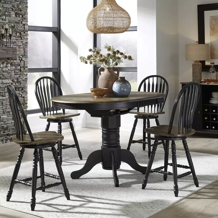 Carolina Crossing Black and Antique Honey 5 Piece Extendable Gathering Dining Set