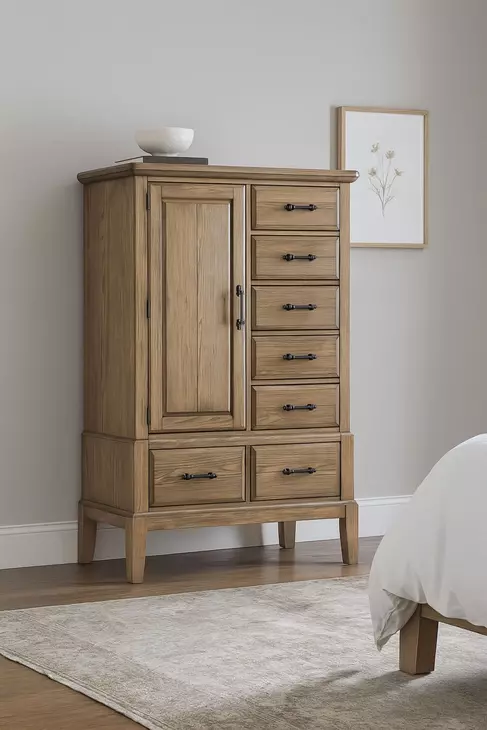 Clover Ridge Carmel Gentlemans Chest