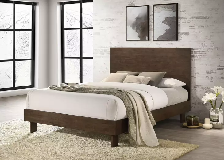 Glenwood Warm Brown Queen Platform Bed