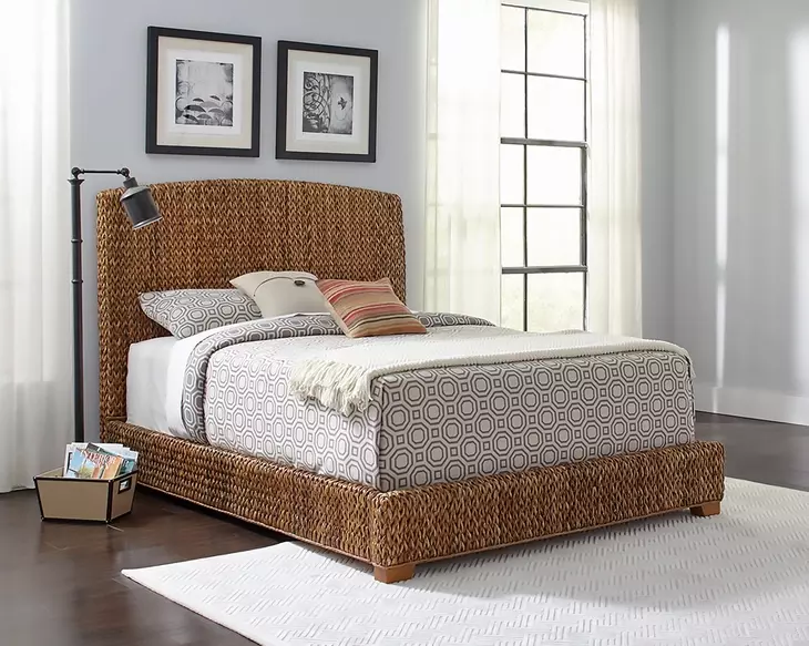 Laughton Amber California King Panel Bed