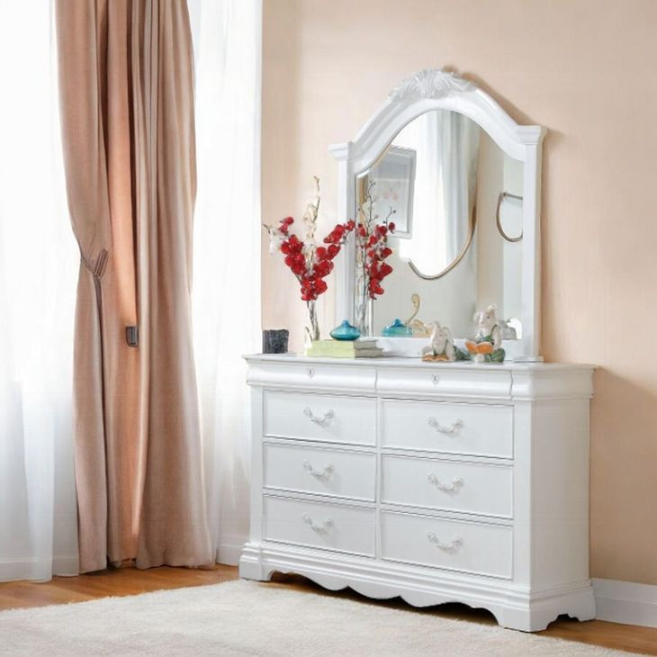 Estrella White 8 Drawer Dresser