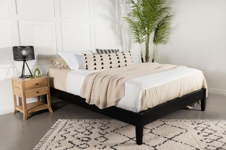 Hounslow Black Queen Platform Bed