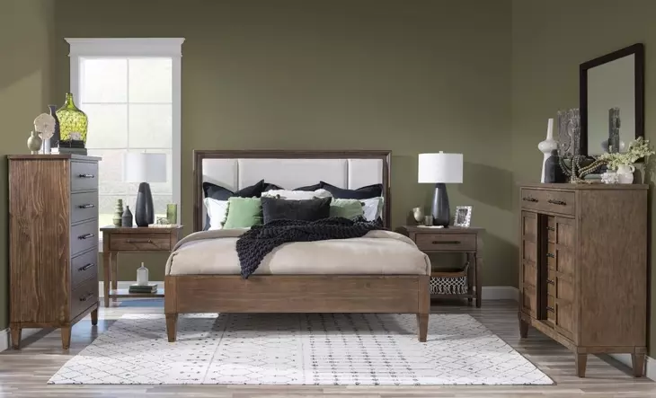 Artisans Place Vintage Pine and Ironwood 8 Drawer Dresser with USB Charging