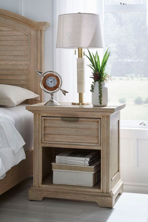 Heritage Coast Sea Oat 1 Drawer Nightstand with USB Charging