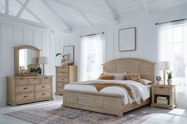 Heritage Coast Sea Oat 7 Drawer Dresser With Arched Mirror