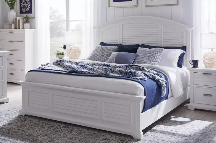 Heritage Coast Coastal White Queen Panel Bed