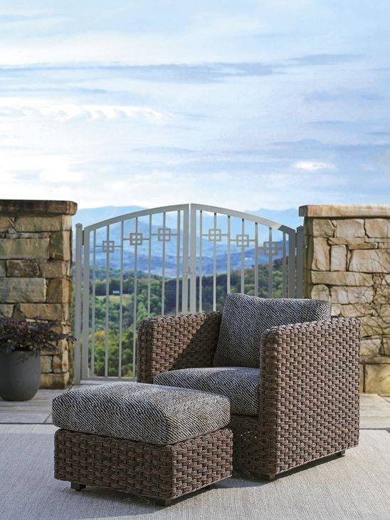 Kilimanjaro Black Upholstered Outdoor Lounge Chair