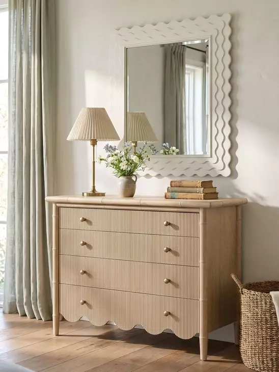 Haven Sun Oak 4 Drawer Bachelor's Chest