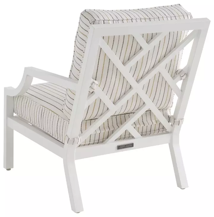Island Classic White and Brown Outdoor Living Room Set