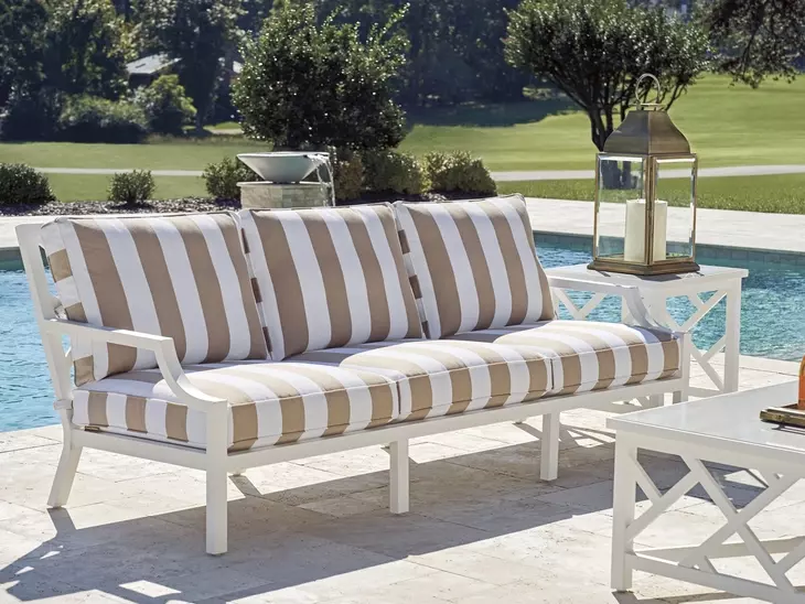 Island Classic White and Brown Outdoor Living Room Set