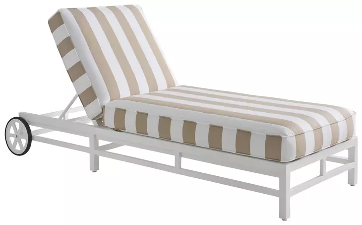Island Classic White and Brown Outdoor 33" Chaise