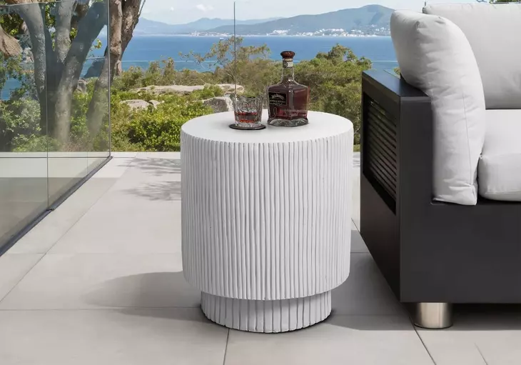4149 White Round Accent Table