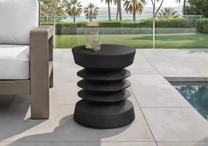 4154 Black Round Accent Table