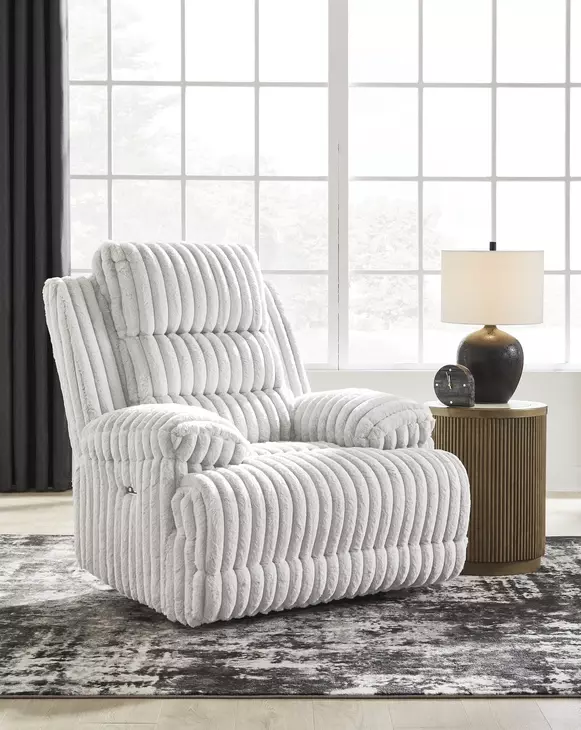 Technique Alloy Power Recliner with USB Charging