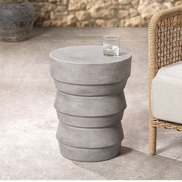 Anor Light Gray Round Outdoor Concrete Top Accent Table