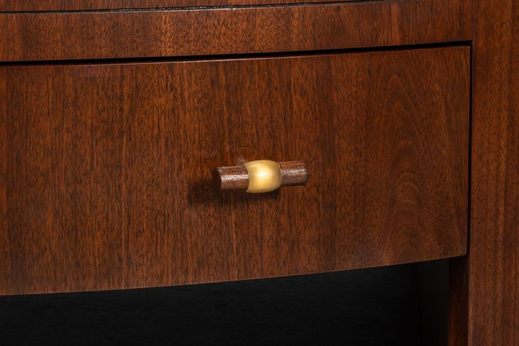 Vero Brown Round Cocktail Table