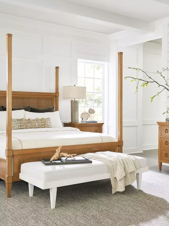 Lagunita White Fabric Upholstered Bench