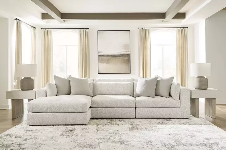 Stonecroft Manor Snowstone 3 Piece Modular Sectional with LAF Chaise and Pillows