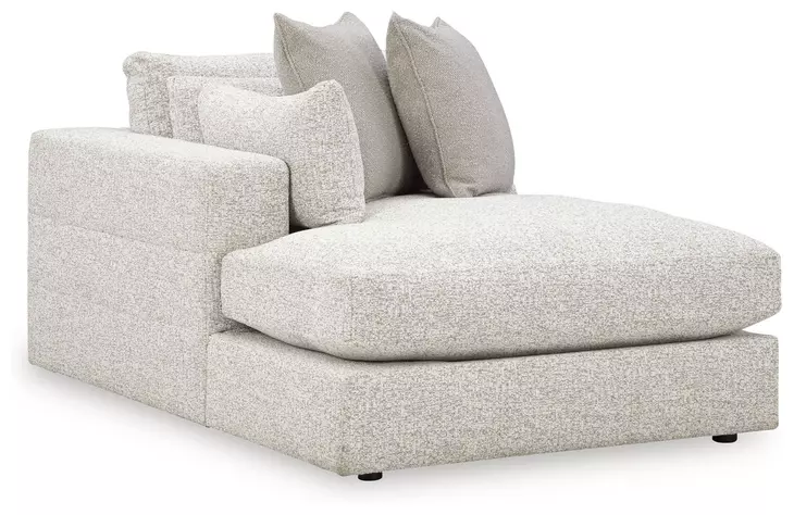 Stonecroft Manor Snowstone 3 Piece Modular Sectional with LAF Chaise and Pillows