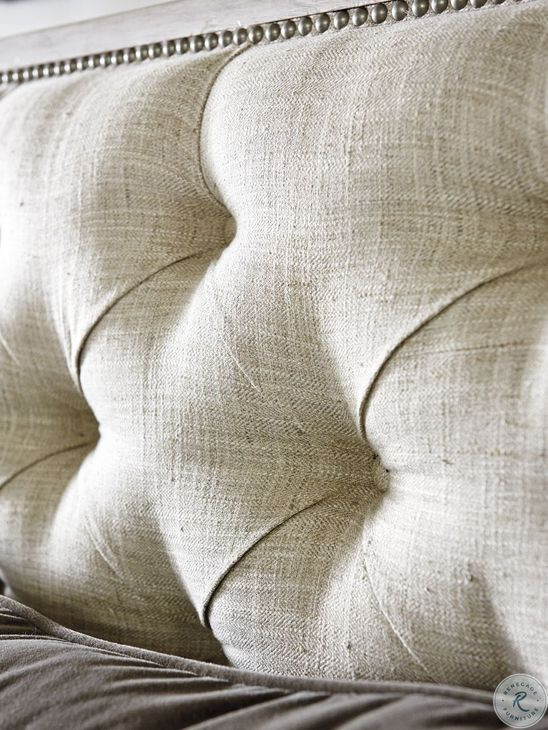 Oyster Bay Sag Harbor King Tufted Upholstered Platform Bed