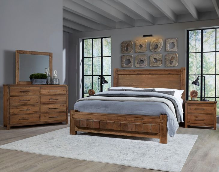 Dovetail Natural Poster Bedroom Set with Footboard