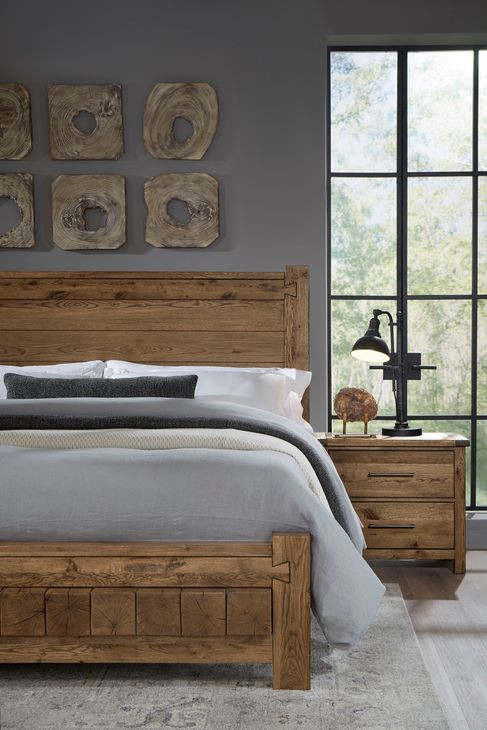 Dovetail Natural Poster Bedroom Set with Footboard