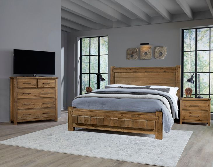 Dovetail Natural Queen Poster Bed with California King Footboard