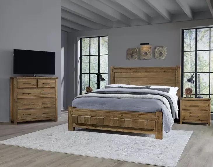 Dovetail Natural Queen Poster Bed with California King Footboard