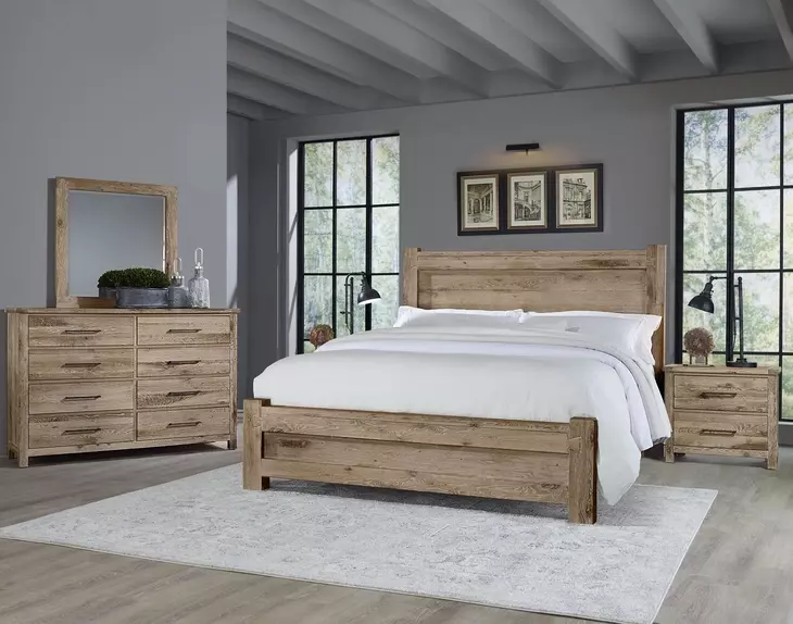 Dovetail Sun Bleached White Poster Bedroom Set