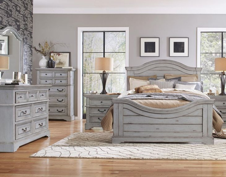 Stonebrook Light Distressed Antique Gray King Panel Bed