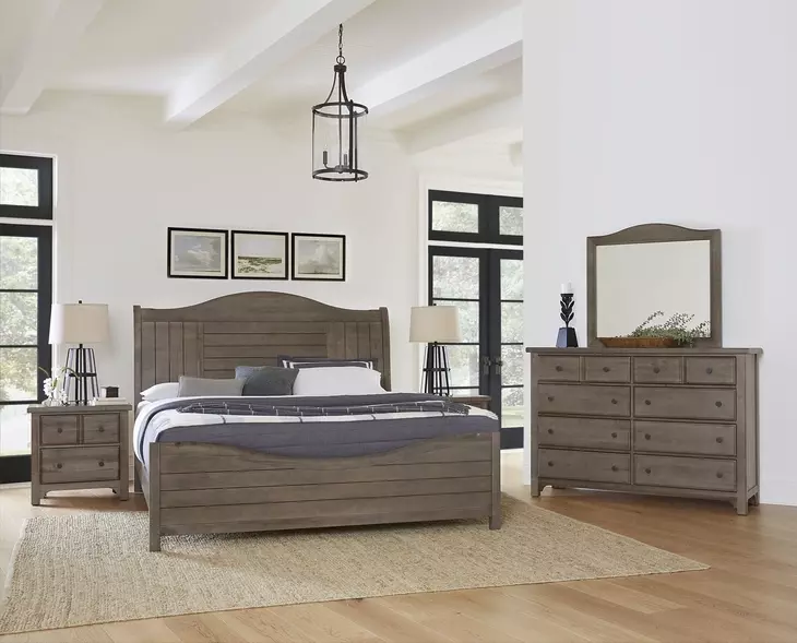 Cool Farmhouse Natural Gray King Sleigh Bed