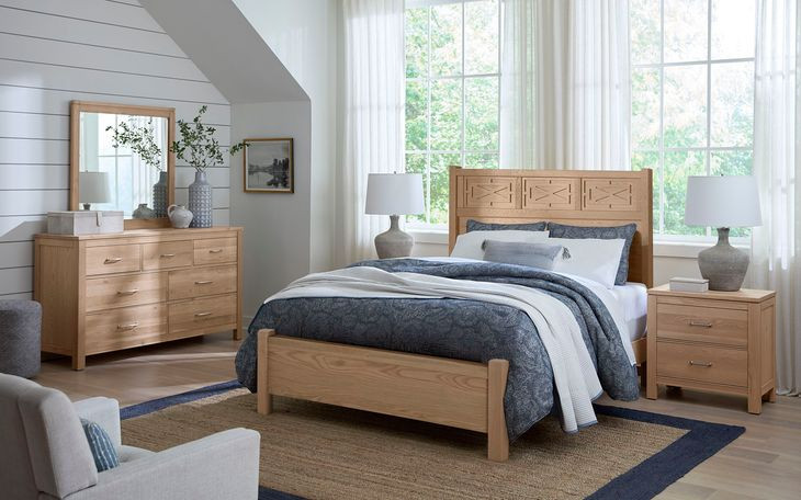 Tide And Timber Clear Oak Queen Fretwork Panel Bed
