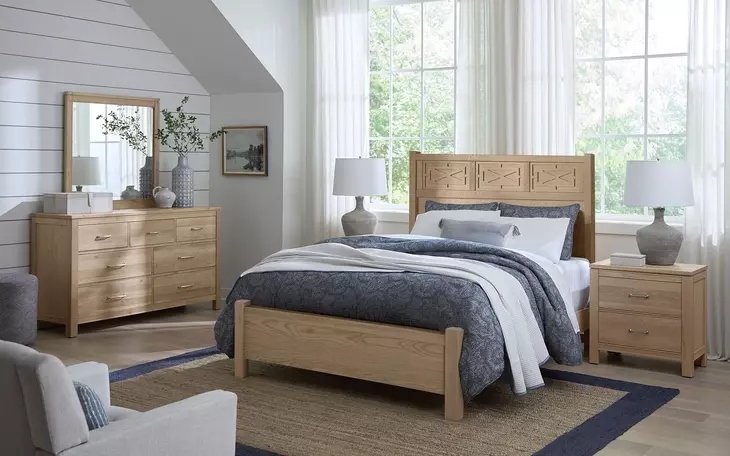 Tide And Timber Clear Oak Queen Fretwork Panel Bed