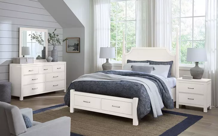 Tide And Timber White Maple Queen Pencil Poster Storage Bed