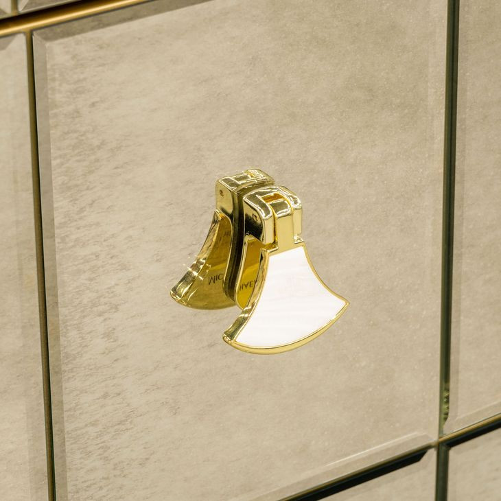 Scotts Square Light Champagne 5 Drawer Chest