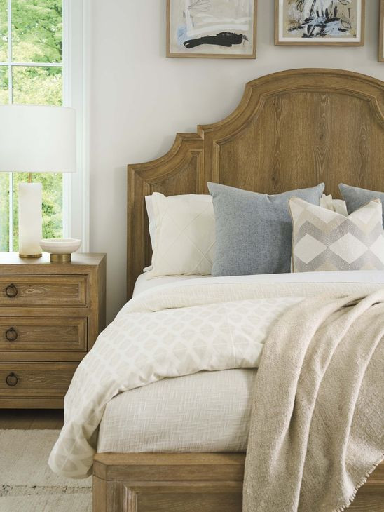 Valley Club Brown King Panel Bed